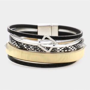 NWT Metal Faux Leather Snake Chain Magnetic Bracelet